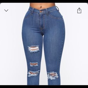 Fashion nova jeans size 3! Fit like 0